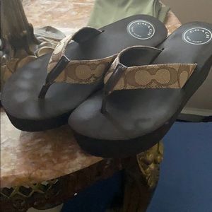 Coach flip-flops